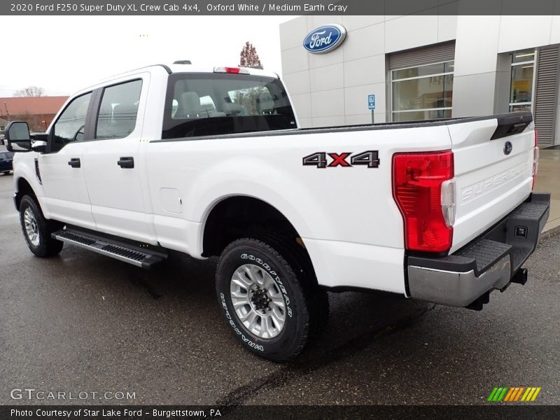 Oxford White / Medium Earth Gray 2020 Ford F250 Super Duty XL Crew Cab 4x4