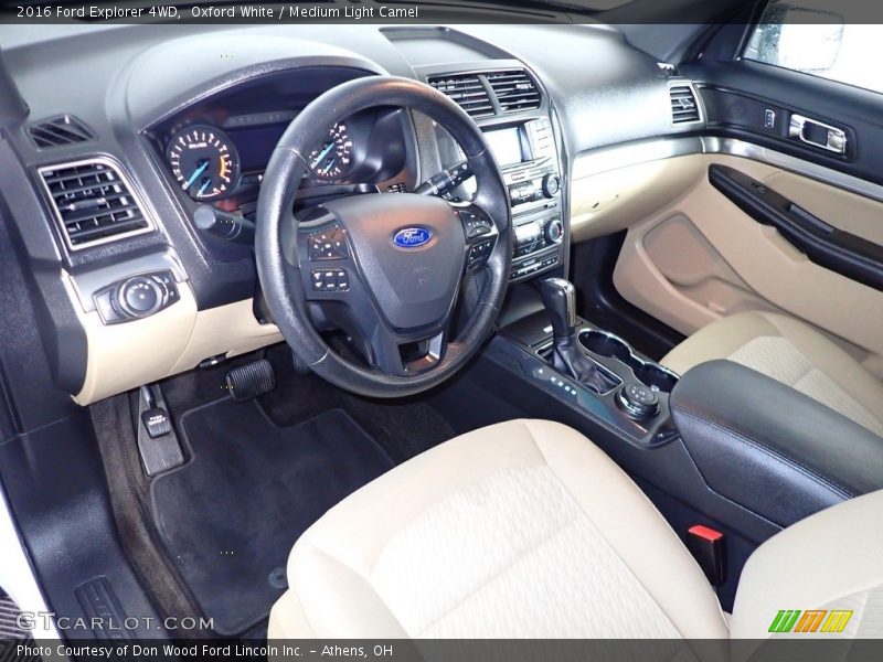 Oxford White / Medium Light Camel 2016 Ford Explorer 4WD