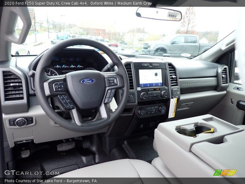 Oxford White / Medium Earth Gray 2020 Ford F250 Super Duty XL Crew Cab 4x4