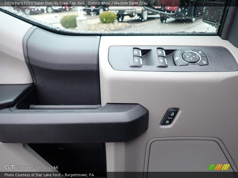 Oxford White / Medium Earth Gray 2020 Ford F250 Super Duty XL Crew Cab 4x4