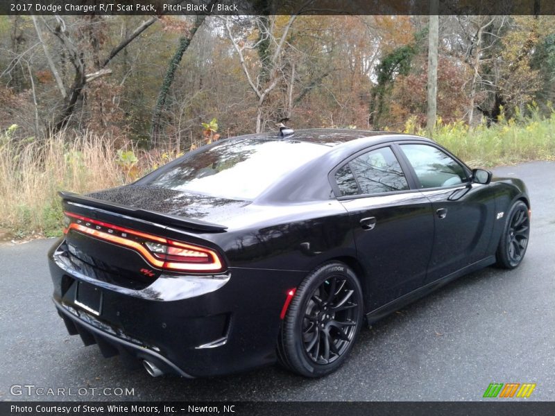 Pitch-Black / Black 2017 Dodge Charger R/T Scat Pack