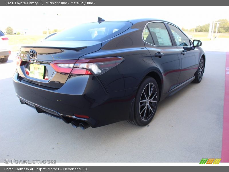 Midnight Black Metallic / Black 2021 Toyota Camry SE