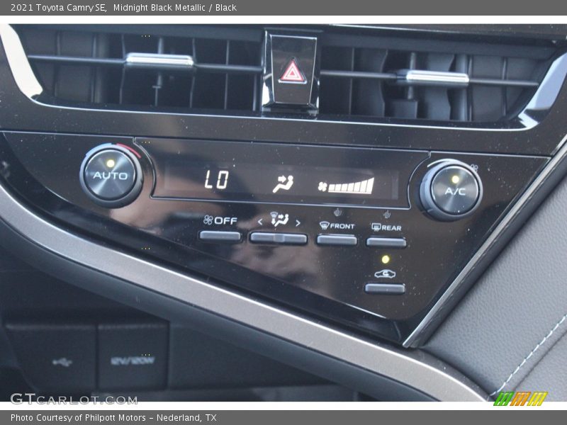 Midnight Black Metallic / Black 2021 Toyota Camry SE
