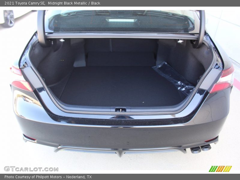 Midnight Black Metallic / Black 2021 Toyota Camry SE