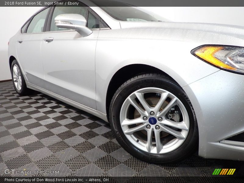 Ingot Silver / Ebony 2018 Ford Fusion SE