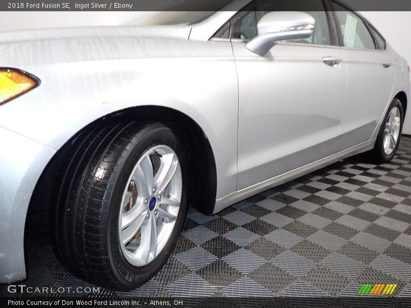 Ingot Silver / Ebony 2018 Ford Fusion SE
