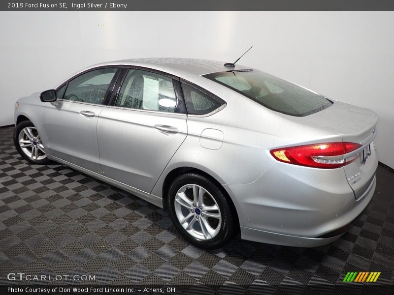 Ingot Silver / Ebony 2018 Ford Fusion SE