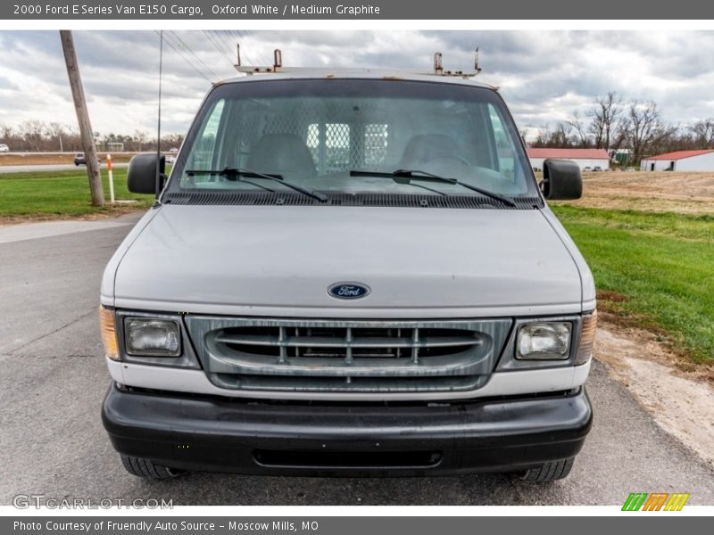 Oxford White / Medium Graphite 2000 Ford E Series Van E150 Cargo