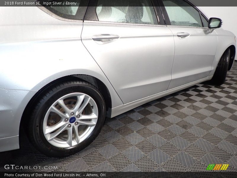 Ingot Silver / Ebony 2018 Ford Fusion SE