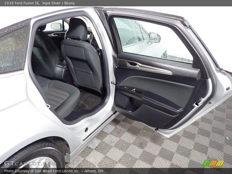 Ingot Silver / Ebony 2018 Ford Fusion SE