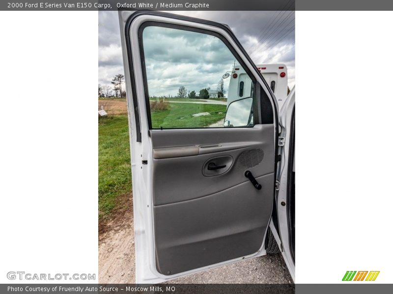 Oxford White / Medium Graphite 2000 Ford E Series Van E150 Cargo