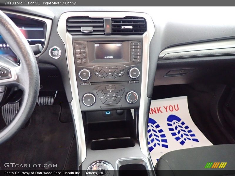 Ingot Silver / Ebony 2018 Ford Fusion SE