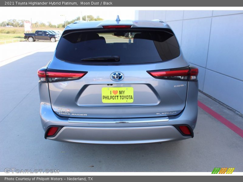 Moon Dust / Black 2021 Toyota Highlander Hybrid Platinum