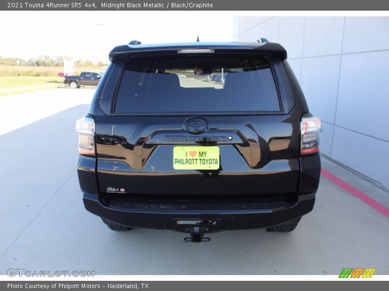Midnight Black Metallic / Black/Graphite 2021 Toyota 4Runner SR5 4x4