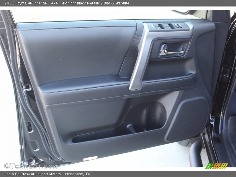 Midnight Black Metallic / Black/Graphite 2021 Toyota 4Runner SR5 4x4