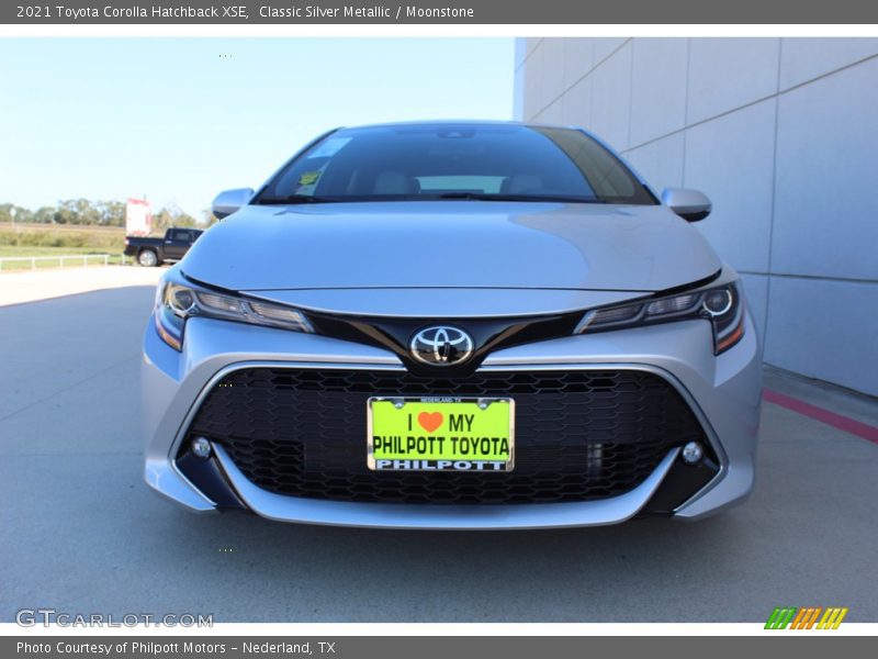 Classic Silver Metallic / Moonstone 2021 Toyota Corolla Hatchback XSE