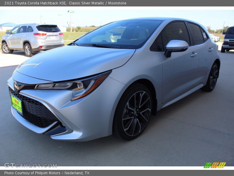 Front 3/4 View of 2021 Corolla Hatchback XSE