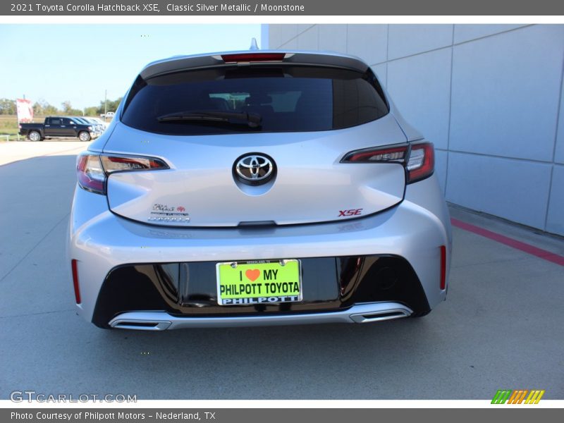 Classic Silver Metallic / Moonstone 2021 Toyota Corolla Hatchback XSE