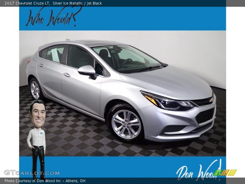 Silver Ice Metallic / Jet Black 2017 Chevrolet Cruze LT