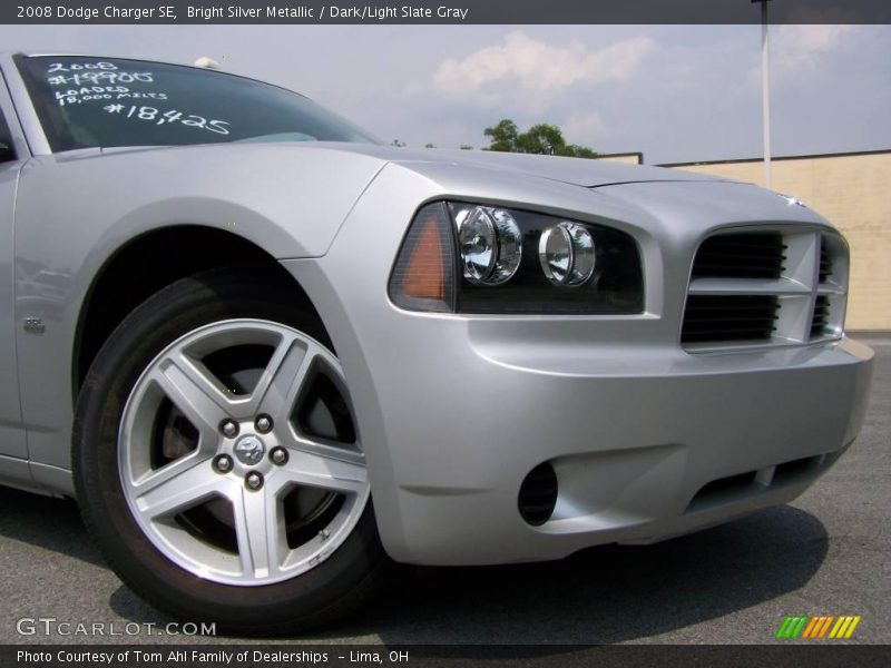 Bright Silver Metallic / Dark/Light Slate Gray 2008 Dodge Charger SE