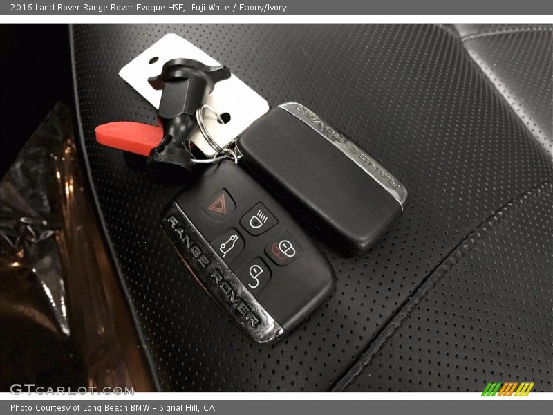 Fuji White / Ebony/Ivory 2016 Land Rover Range Rover Evoque HSE