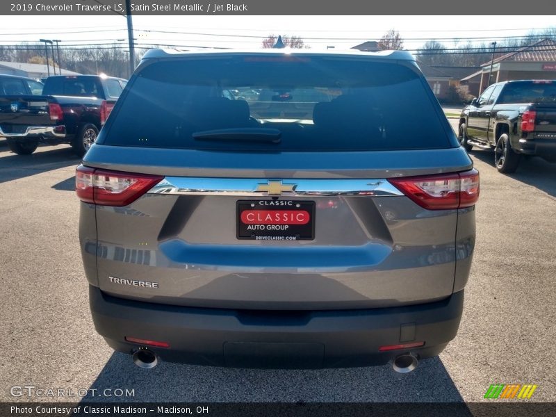 Satin Steel Metallic / Jet Black 2019 Chevrolet Traverse LS