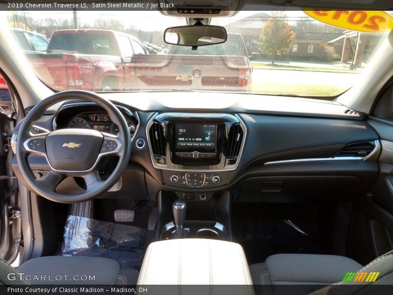 Satin Steel Metallic / Jet Black 2019 Chevrolet Traverse LS