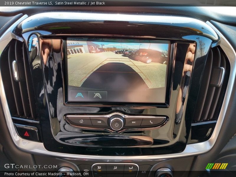 Satin Steel Metallic / Jet Black 2019 Chevrolet Traverse LS