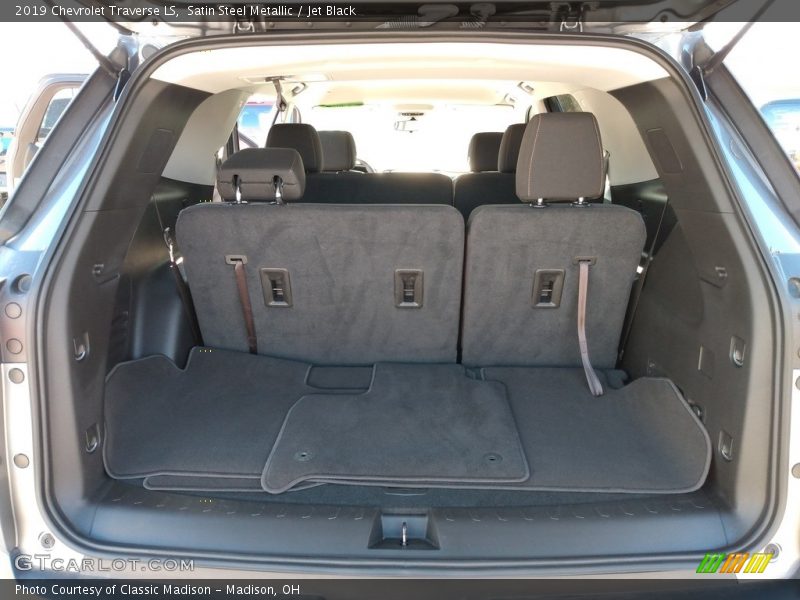 Satin Steel Metallic / Jet Black 2019 Chevrolet Traverse LS