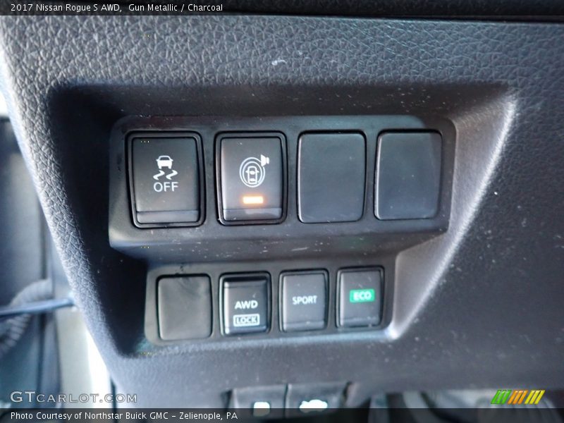 Gun Metallic / Charcoal 2017 Nissan Rogue S AWD