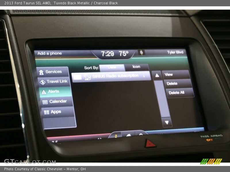 Tuxedo Black Metallic / Charcoal Black 2013 Ford Taurus SEL AWD