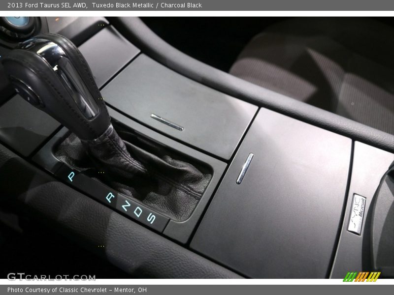 Tuxedo Black Metallic / Charcoal Black 2013 Ford Taurus SEL AWD