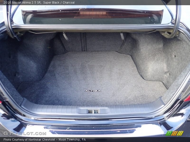 Super Black / Charcoal 2016 Nissan Altima 2.5 SR