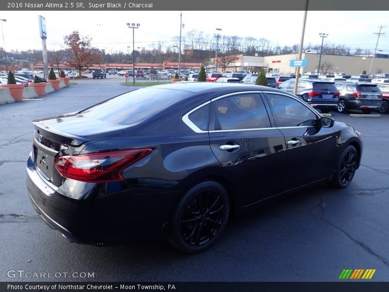 Super Black / Charcoal 2016 Nissan Altima 2.5 SR