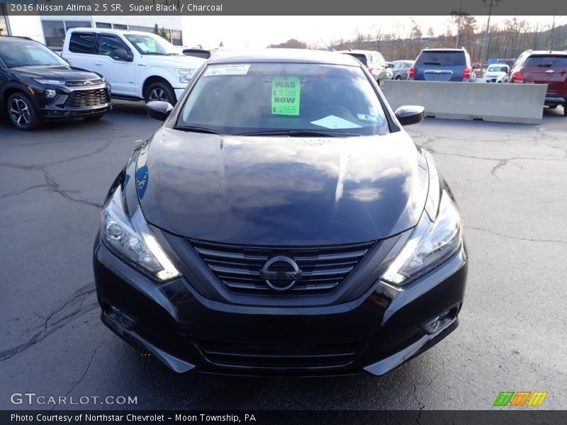 Super Black / Charcoal 2016 Nissan Altima 2.5 SR