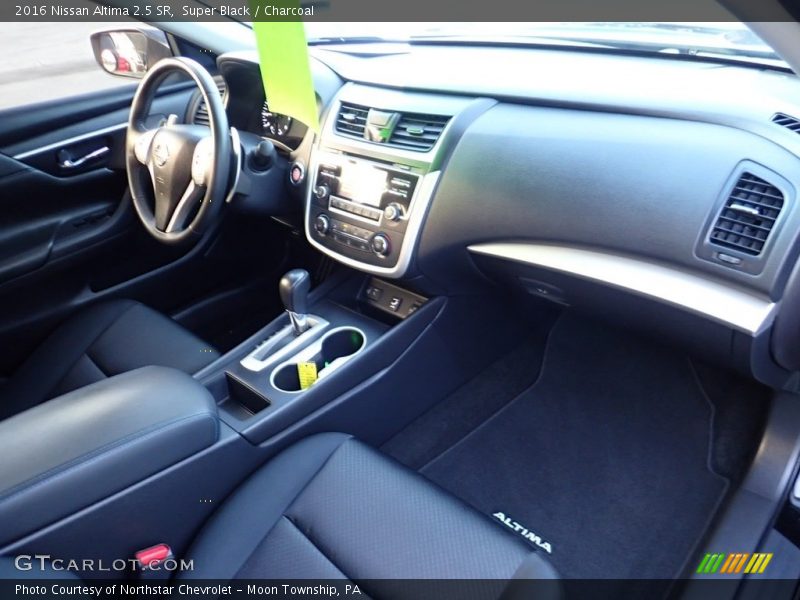 Super Black / Charcoal 2016 Nissan Altima 2.5 SR