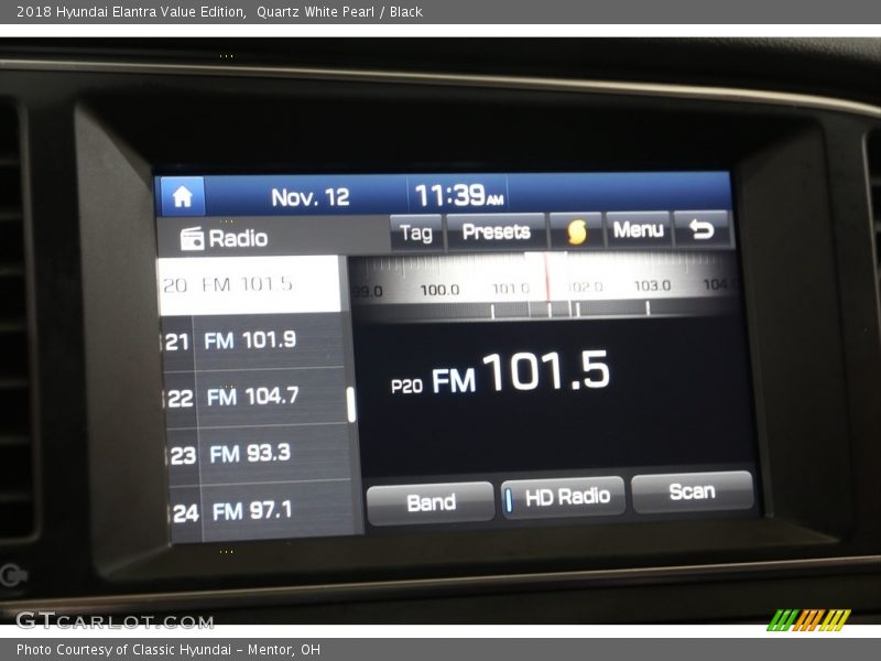 Quartz White Pearl / Black 2018 Hyundai Elantra Value Edition