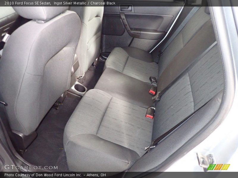 Ingot Silver Metallic / Charcoal Black 2010 Ford Focus SE Sedan