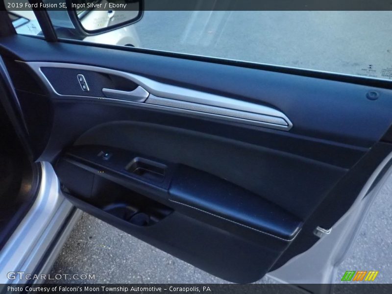 Ingot Silver / Ebony 2019 Ford Fusion SE