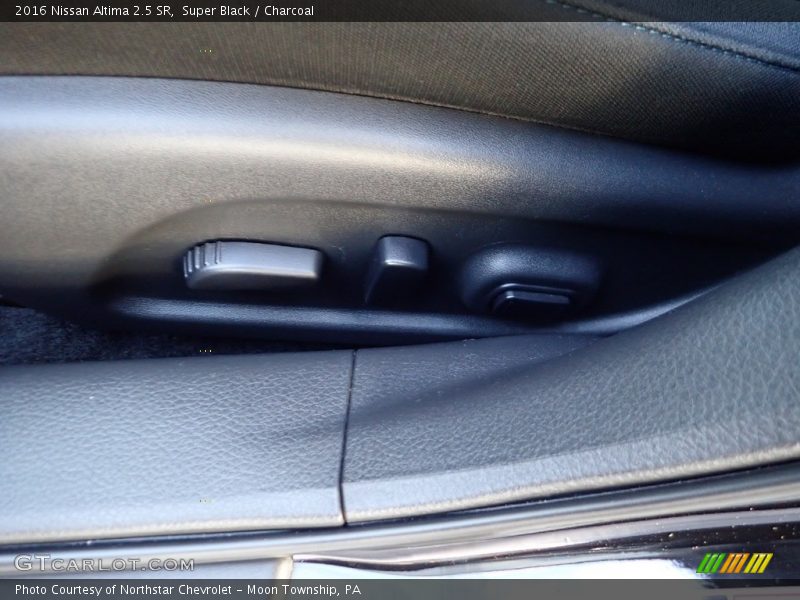 Super Black / Charcoal 2016 Nissan Altima 2.5 SR