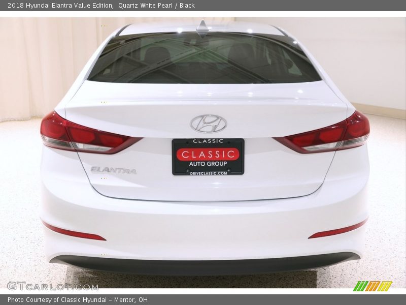 Quartz White Pearl / Black 2018 Hyundai Elantra Value Edition
