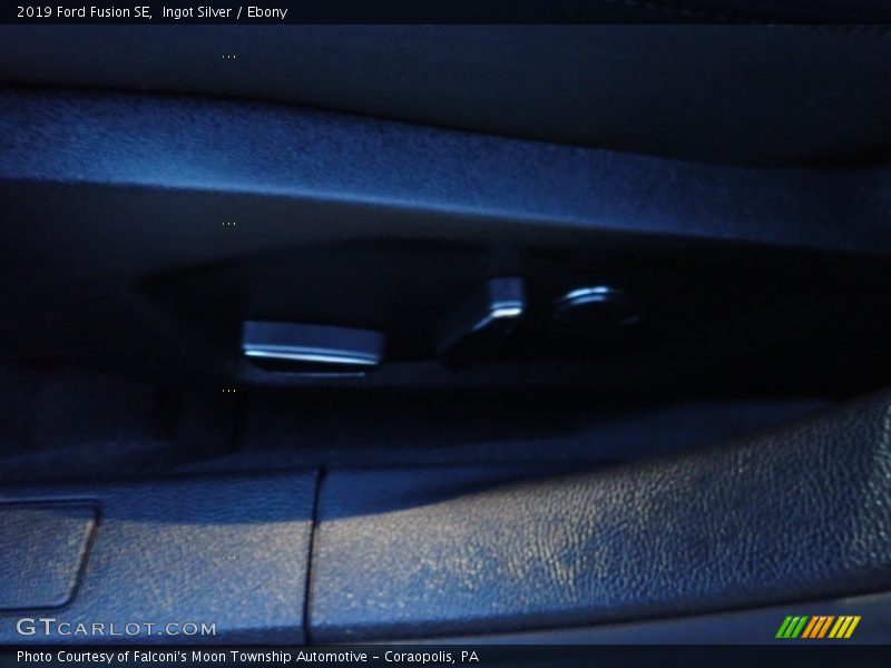 Ingot Silver / Ebony 2019 Ford Fusion SE