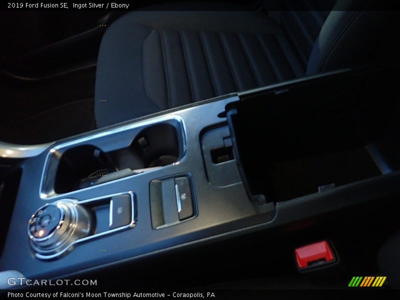 Ingot Silver / Ebony 2019 Ford Fusion SE