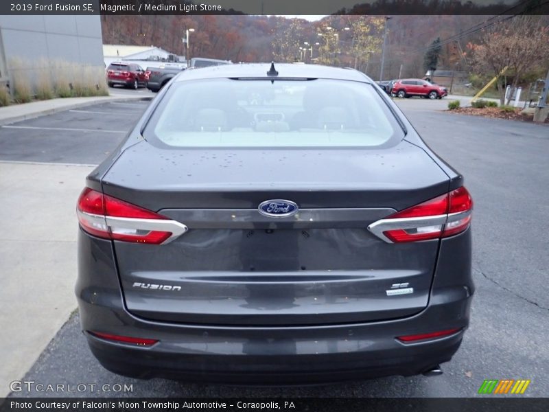 Magnetic / Medium Light Stone 2019 Ford Fusion SE