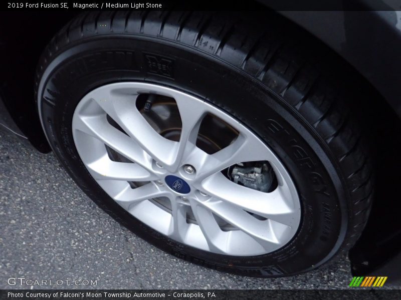 Magnetic / Medium Light Stone 2019 Ford Fusion SE