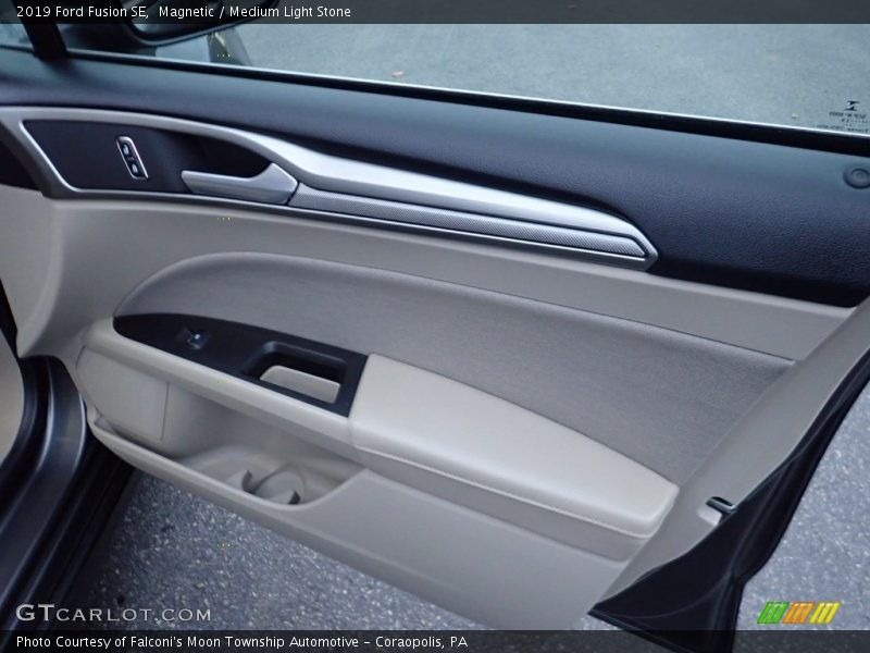 Magnetic / Medium Light Stone 2019 Ford Fusion SE
