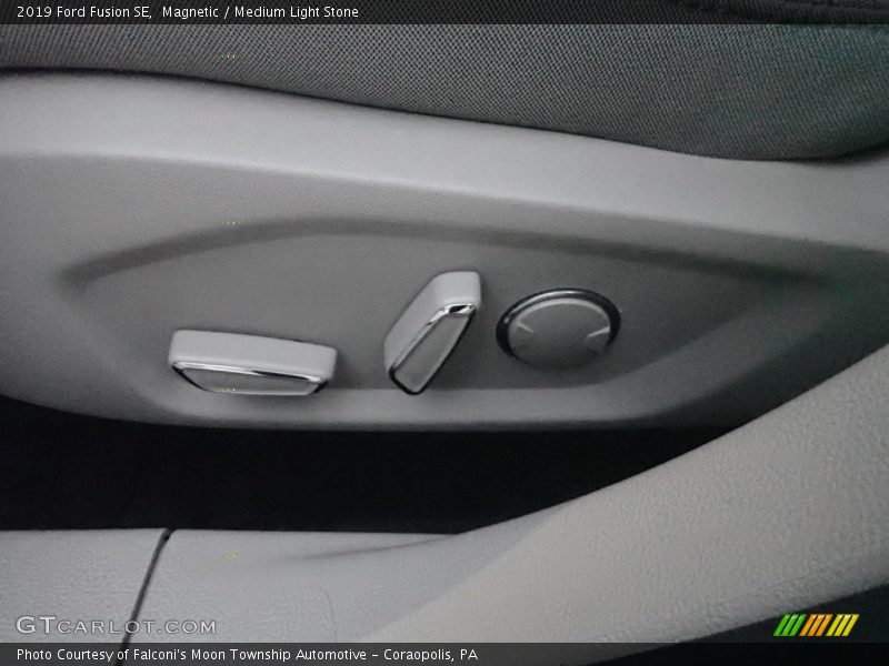 Magnetic / Medium Light Stone 2019 Ford Fusion SE