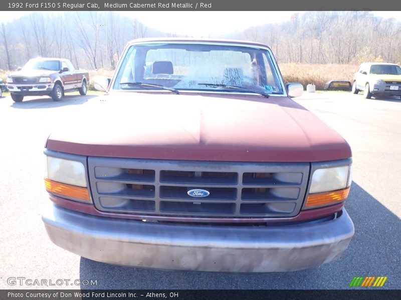 Medium Cabernet Red Metallic / Red 1992 Ford F150 S Regular Cab