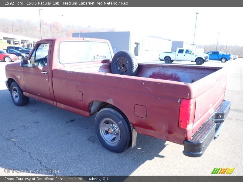 Medium Cabernet Red Metallic / Red 1992 Ford F150 S Regular Cab