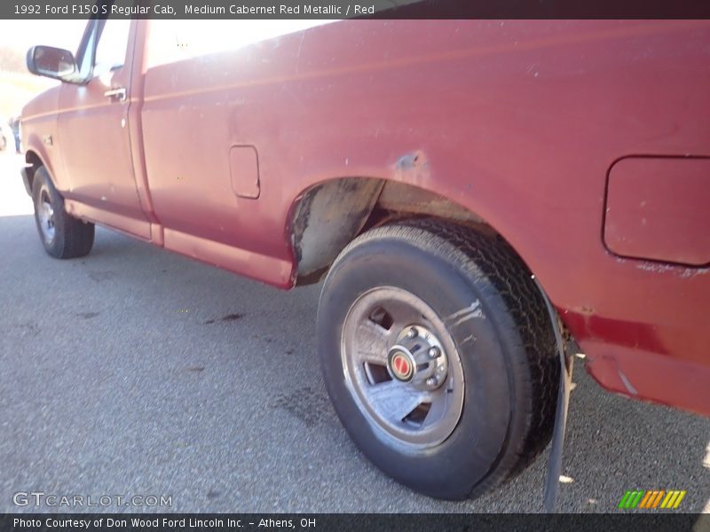 Medium Cabernet Red Metallic / Red 1992 Ford F150 S Regular Cab